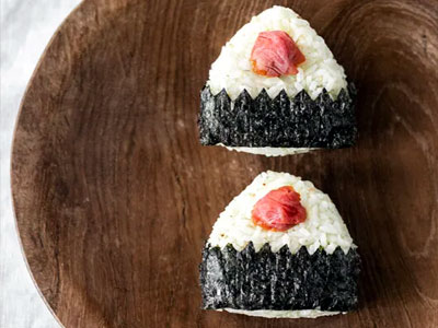 Umeboshi Onigiri